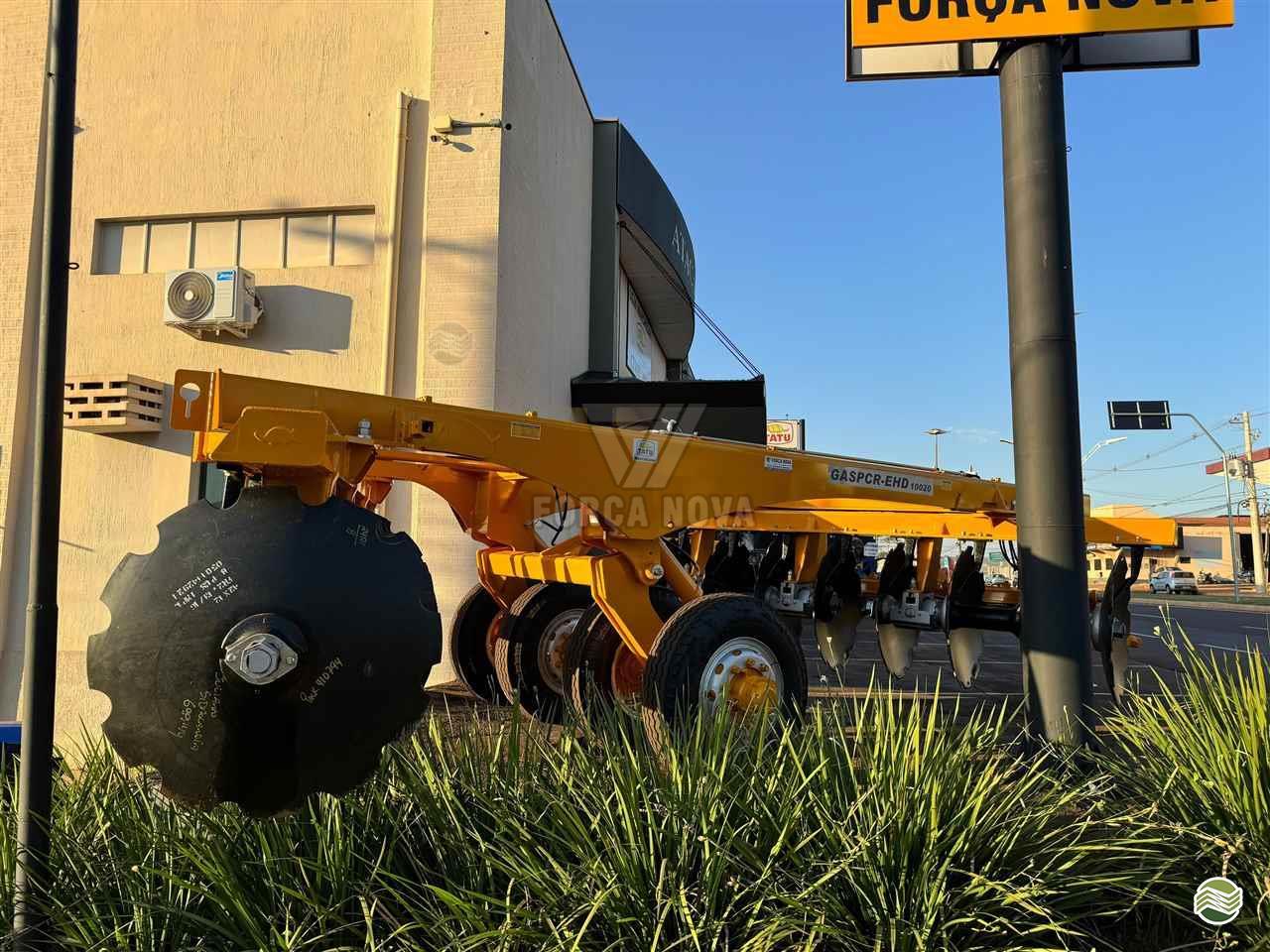 IMPLEMENTOS AGRICOLAS GRADE ARADORA ARADORA 16 DISCOS Força Nova Agrícola DOURADOS MATO GROSSO DO SUL MS